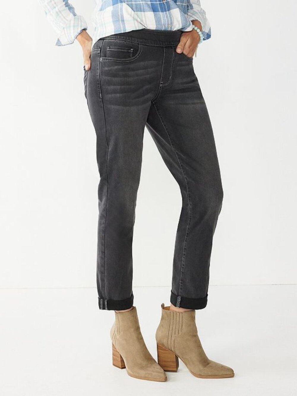 Women's Croft & Barrow Girlfriend Pull-On Midrise Jeans - Grey Wash - 6 - NWT